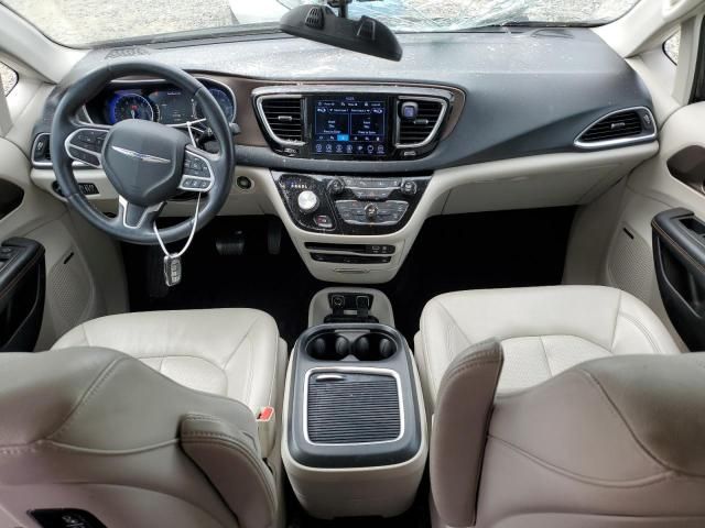 2017 Chrysler Pacifica Touring L Plus