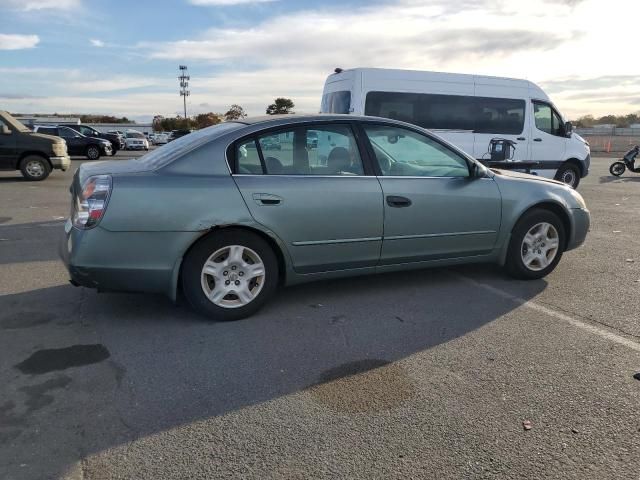 2004 Nissan Altima Base