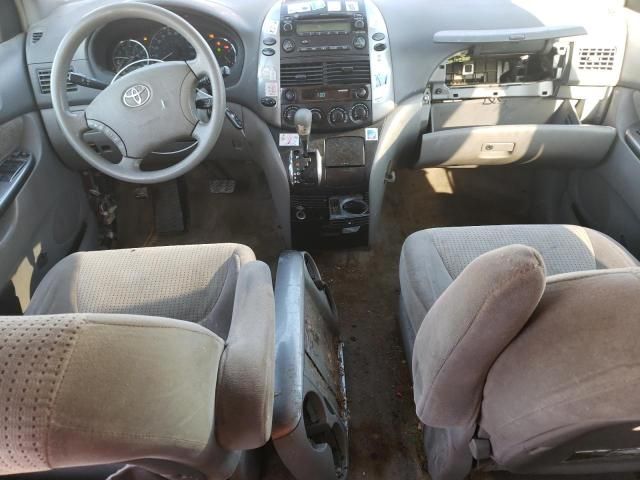 2007 Toyota Sienna CE