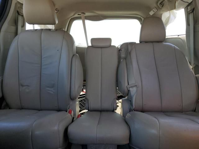 2012 Toyota Sienna XLE