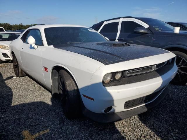 2015 Dodge Challenger SXT