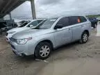 2014 Mitsubishi Outlander ES