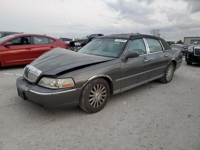 2004 Lincoln Town Car Executive