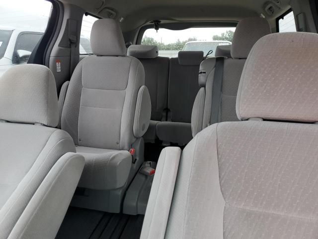 2015 Toyota Sienna LE