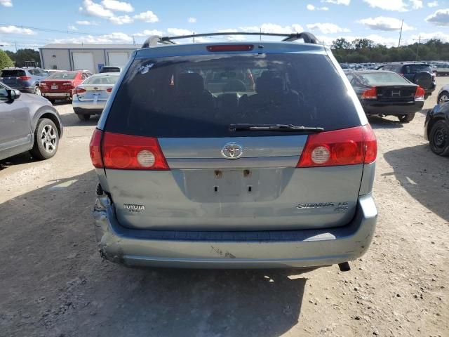 2006 Toyota Sienna LE