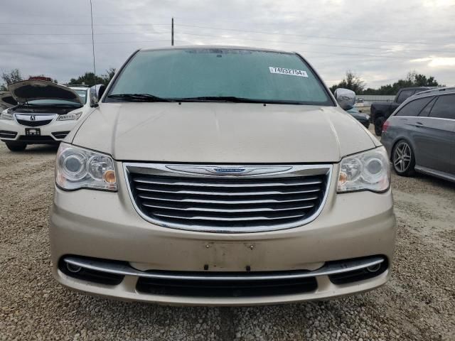 2015 Chrysler Town & Country Limited Platinum