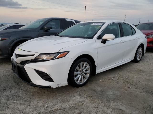 2020 Toyota Camry SE