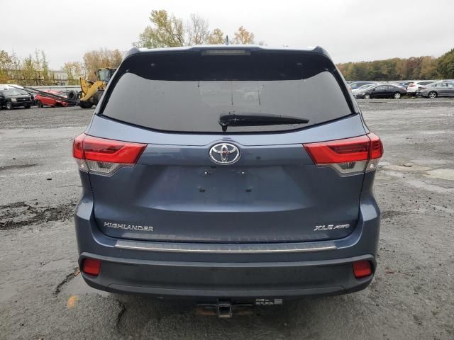 2018 Toyota Highlander SE