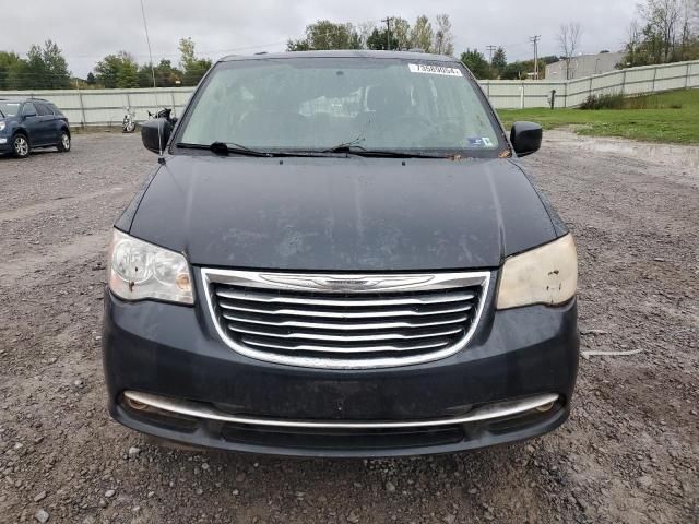 2013 Chrysler Town & Country Touring