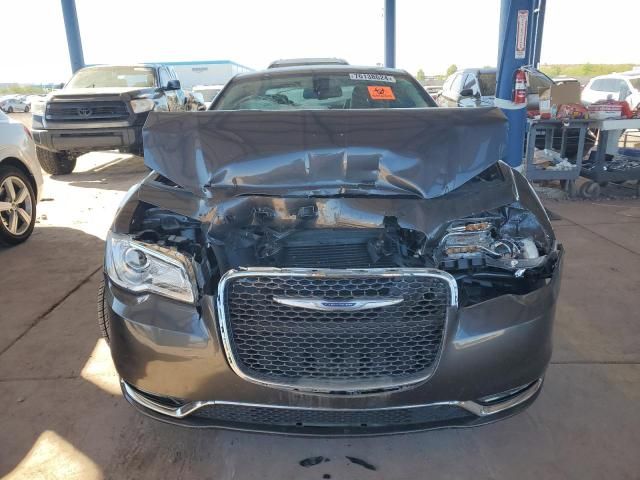 2019 Chrysler 300 Limited