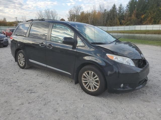 2012 Toyota Sienna XLE