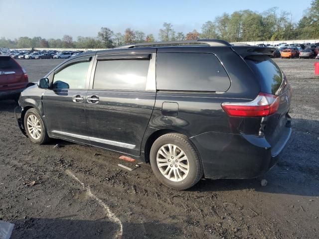 2017 Toyota Sienna XLE