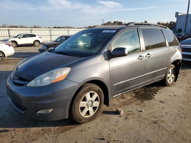 2007 Toyota Sienna XLE