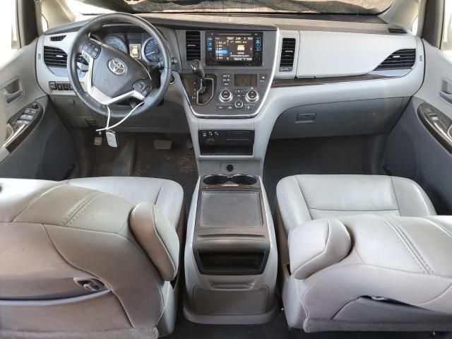 2015 Toyota Sienna XLE