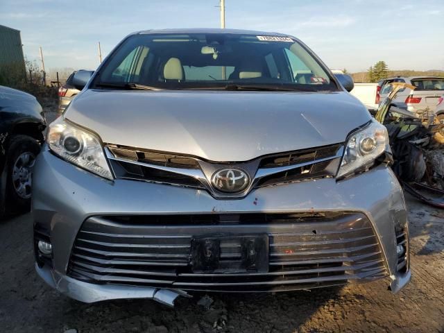 2019 Toyota Sienna XLE