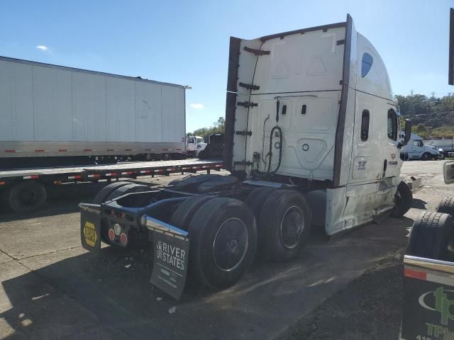 2024 Freightliner Cascadia 126