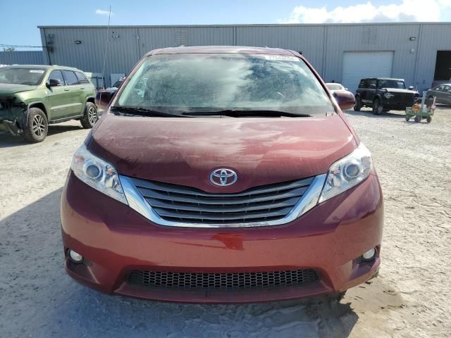 2012 Toyota Sienna XLE