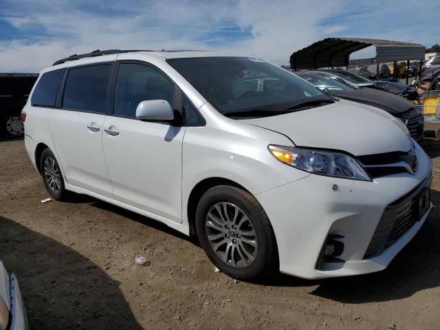 2019 Toyota Sienna XLE