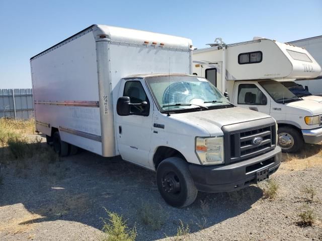 2009 Ford Econoline E350 Super Duty Cutaway Van