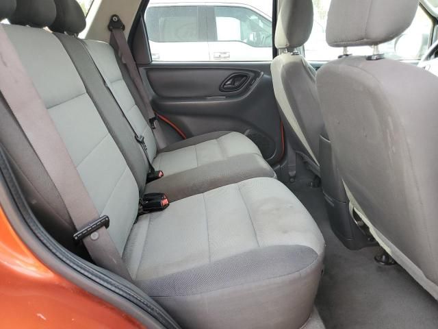 2005 Ford Escape XLS