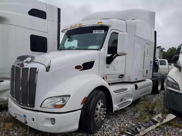 2014 Peterbilt 579