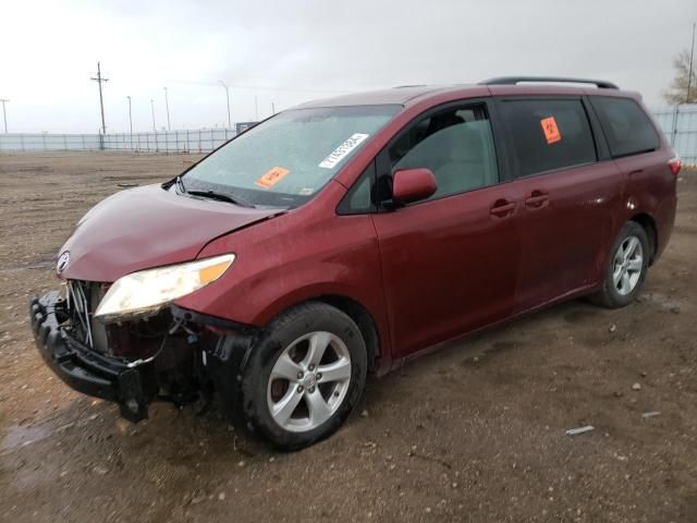 2015 Toyota Sienna LE