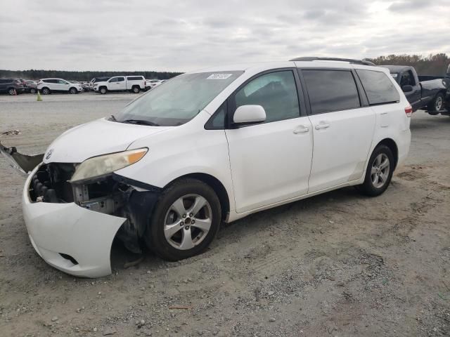 2011 Toyota Sienna LE