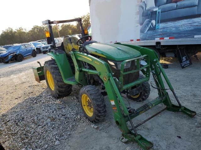 2020 John Deere 3032E