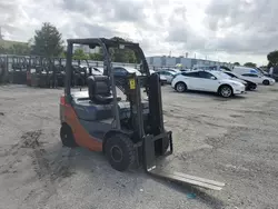 Camiones salvage sin ofertas aún a la venta en subasta: 2015 Toyota Forklift