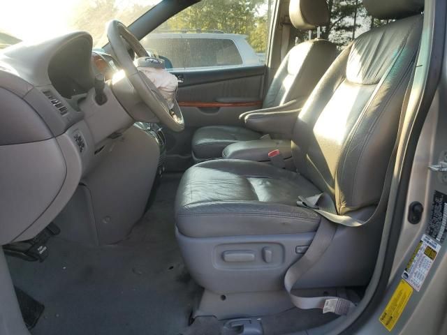 2010 Toyota Sienna XLE