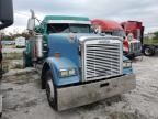 2001 Freightliner Conventional FLD120