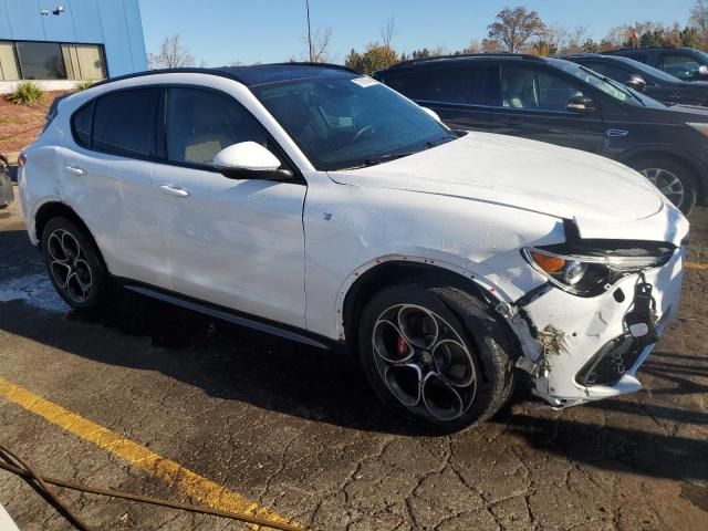 2022 Alfa Romeo Stelvio TI