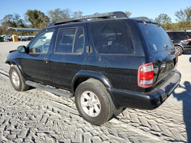 2004 Nissan Pathfinder LE