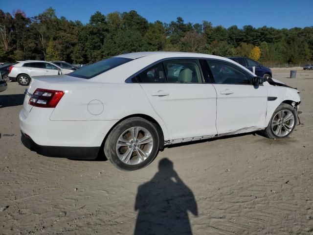 2016 Ford Taurus SE