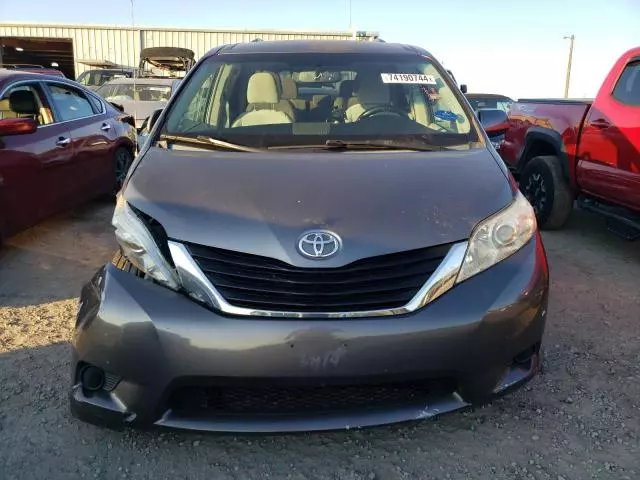 2011 Toyota Sienna LE