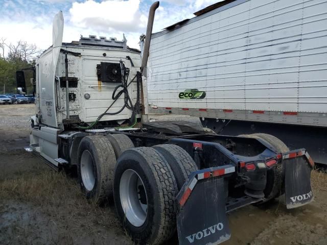 2013 Volvo VN VNL