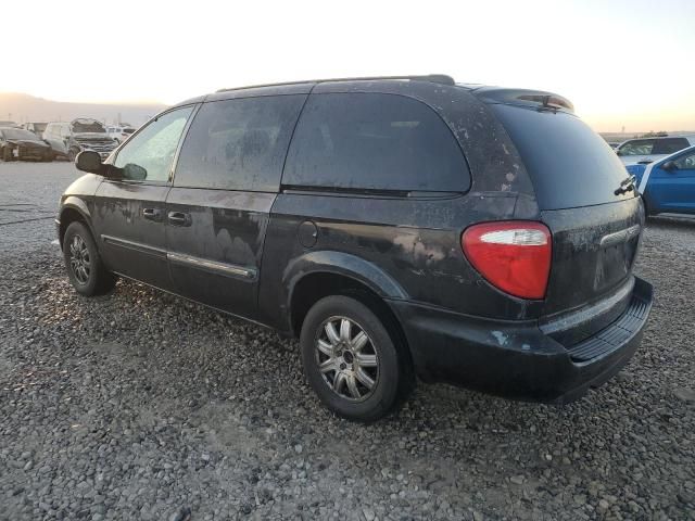 2005 Chrysler Town & Country Touring