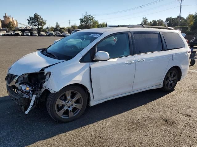 2017 Toyota Sienna SE