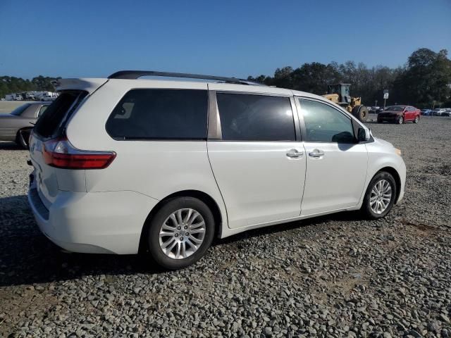 2015 Toyota Sienna XLE