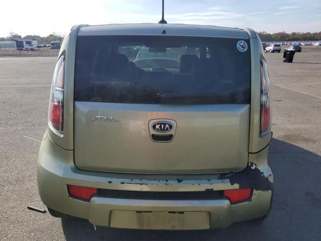 2011 KIA Soul +