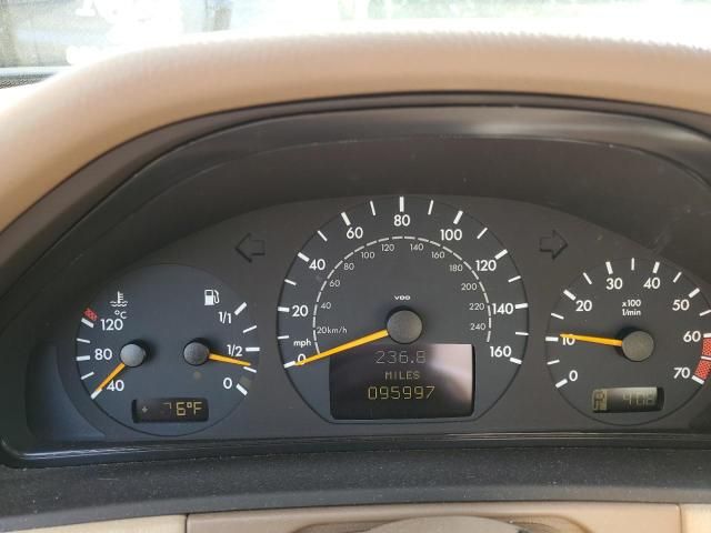 2001 Mercedes-Benz E 320