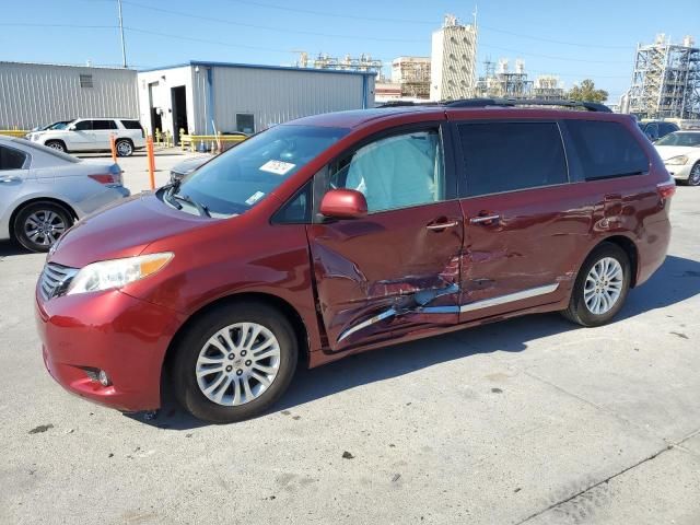 2015 Toyota Sienna XLE