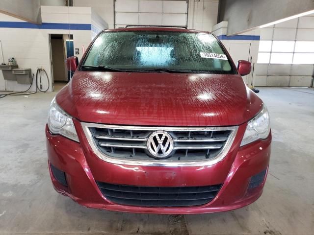 2012 Volkswagen Routan SE