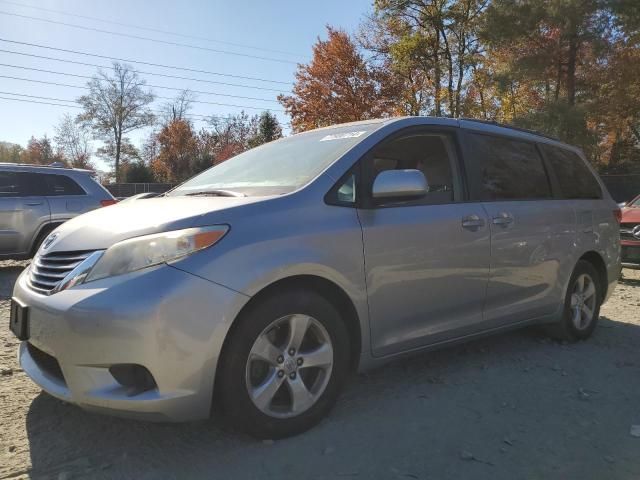 2015 Toyota Sienna LE