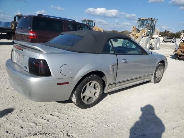 2000 Ford Mustang