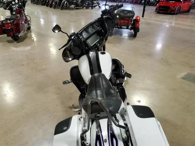 2016 Harley-Davidson Flhxse CVO Street Glide