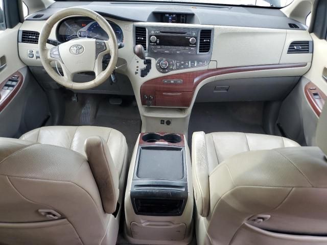 2011 Toyota Sienna XLE