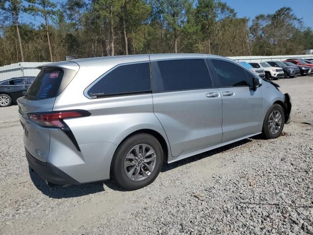 2021 Toyota Sienna LE