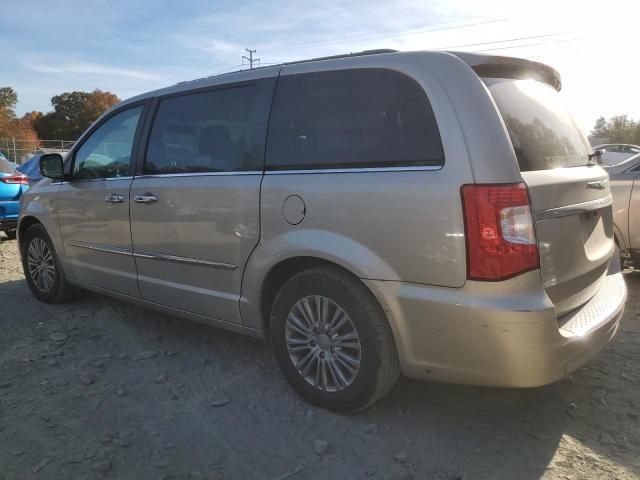 2014 Chrysler Town & Country Touring L