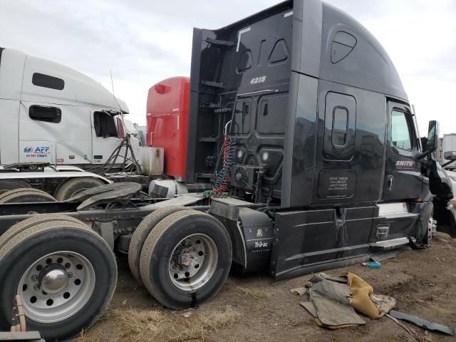 2022 Freightliner Cascadia 126